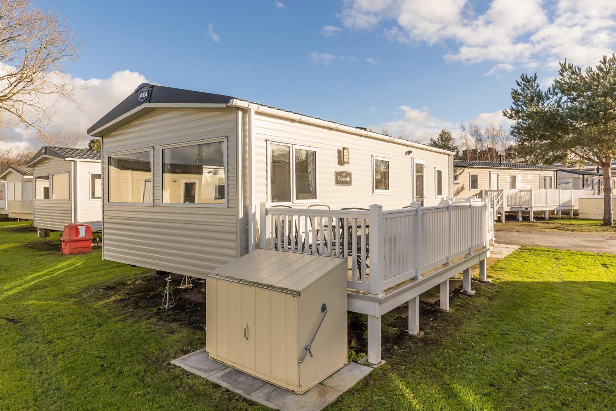 Club Tropicana Poole Exterior photo
